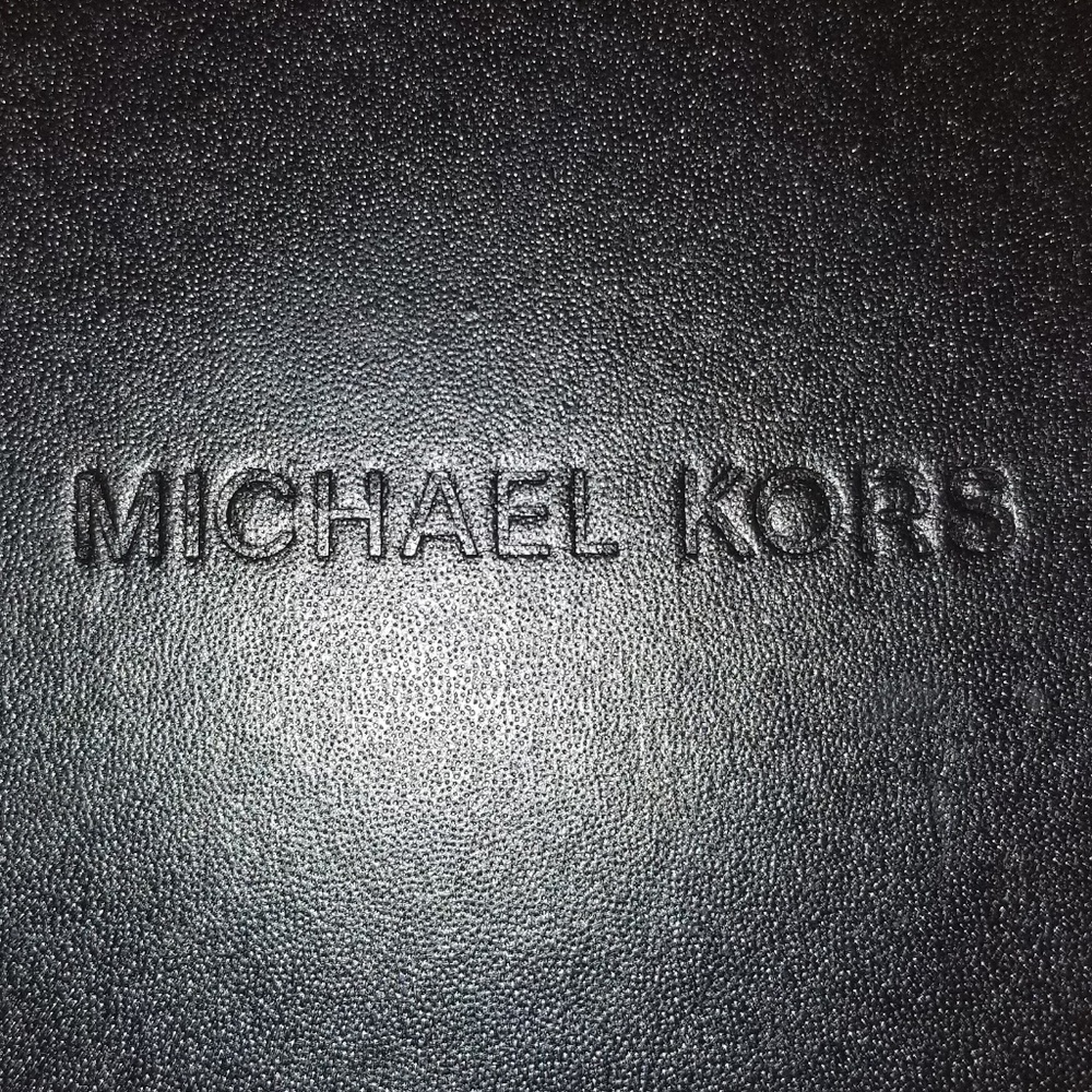 MICHAEL KORS WATCH (FEMALE)